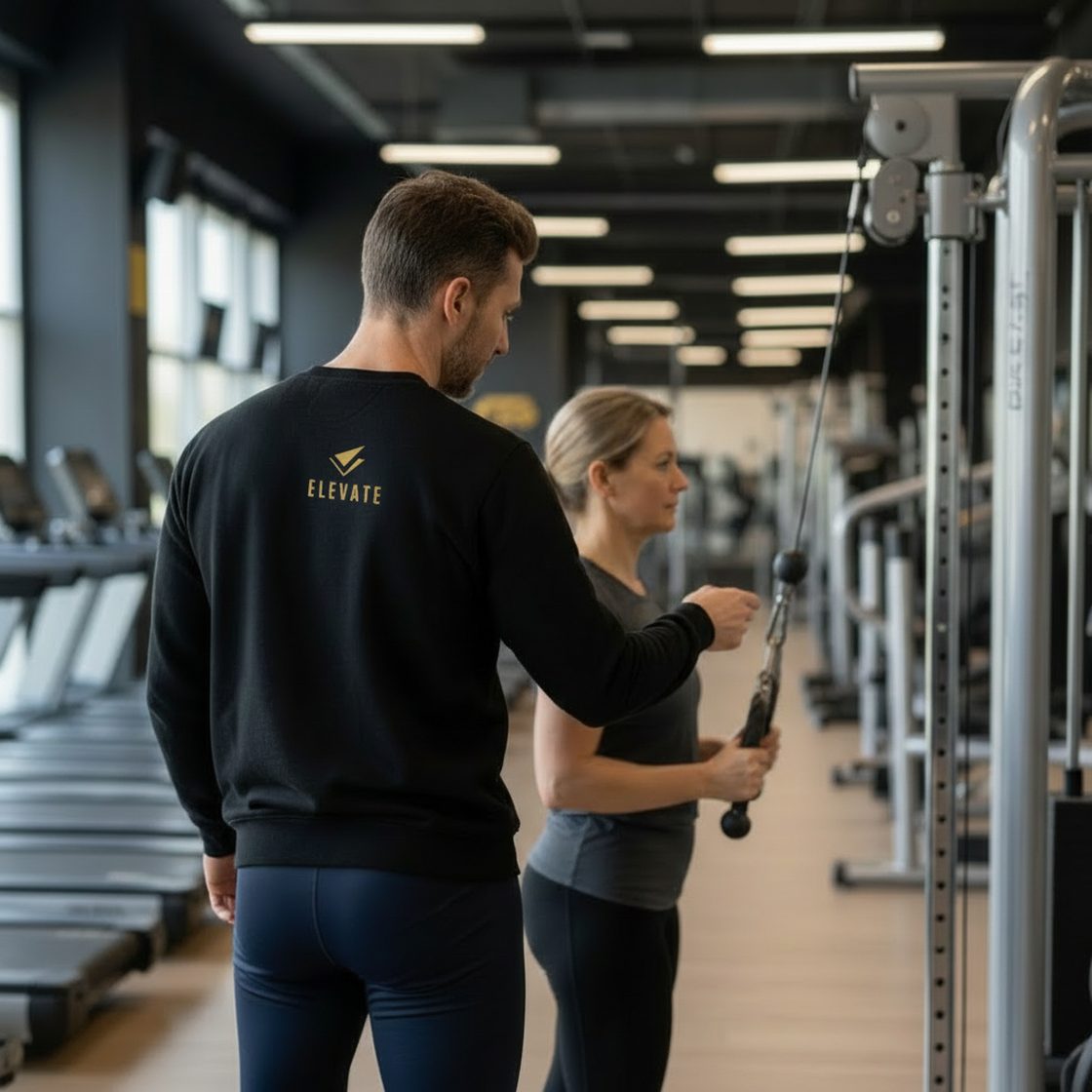 Sesión de entrenamiento personal guiada en un centro asociado